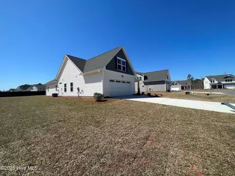41 W Barlowe Ave, Hampstead, NC 28443 photo 2