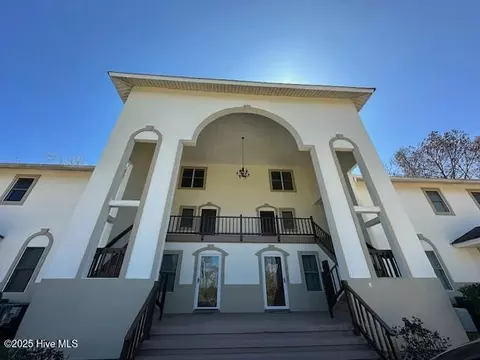 5 Gardner Pointe Dr, Elizabeth City, NC 27909