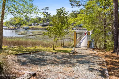 119 Waters Edge Dr, Hampstead, NC 28443 photo 21