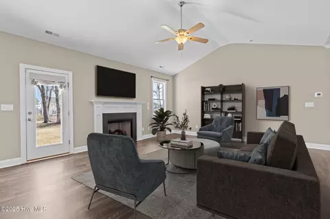 Living - 9131 Whitley Rd, Bailey, NC 27807 photo 2 of 4