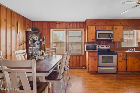 Dining - 110 Spring Branch Rd, Murfreesboro, NC 27855 photo 2 of 3