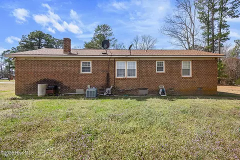 Exterior - 110 Spring Branch Rd, Murfreesboro, NC 27855 photo 2 of 6