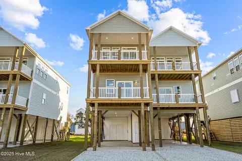 140 Sea Gull Ln, North Topsail Beach, NC 28460