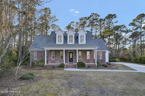 108 Pirates Cv, Sneads Ferry, NC 28460
