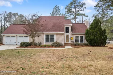1810 Sandcrest Dr, Rockingham, NC 28379
