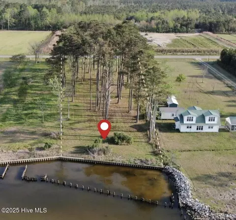 6397 Sound Side Rd, Columbia, NC 27925