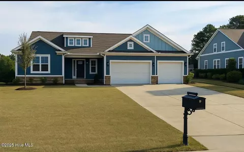 8926 Chesterfield Dr NW, Calabash, NC 28467