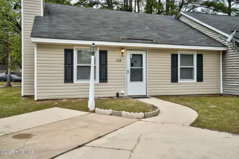108 Teal Ct, Rocky Mount, NC 27804