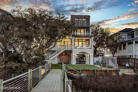 16 N Channel Dr, Wrightsville Beach, NC 28480