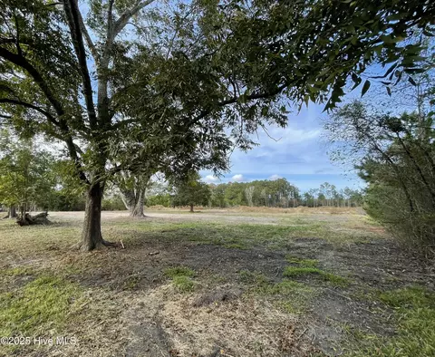 3090 Southport Supply Rd SE, Bolivia, NC 28422