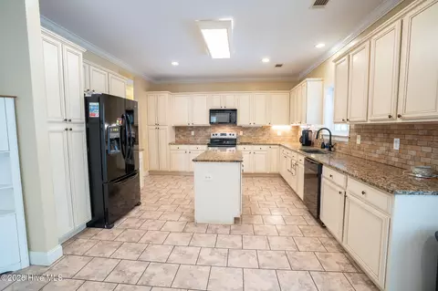 152 Lee Rogers Rd, Hubert, NC 28539 photo 8