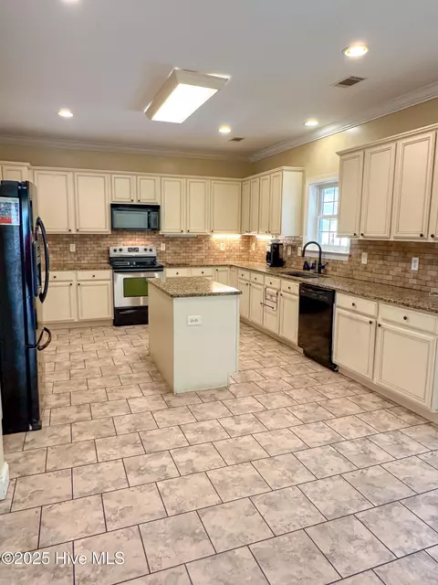 152 Lee Rogers Rd, Hubert, NC 28539 photo 11