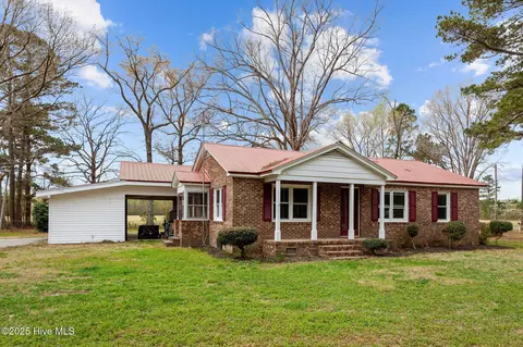 327 Nc Highway 305, Windsor, NC 27983
