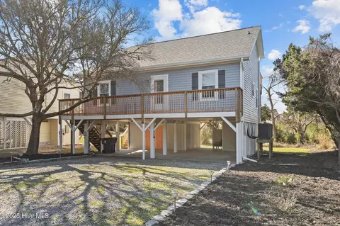 1923 E Pelican Dr, Oak Island, NC 28465
