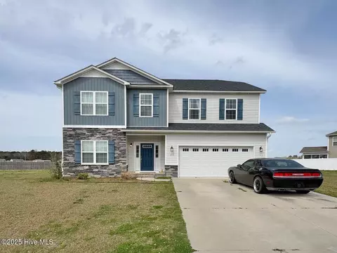 111 Harvest Blvd, Havelock, NC 28532