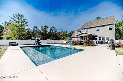 Exterior - 40 Windmere Rd, Pinehurst, NC 28374 photo 3 of 10