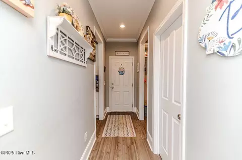 Entry Way - 40 Windmere Rd, Pinehurst, NC 28374 photo 6 of 10