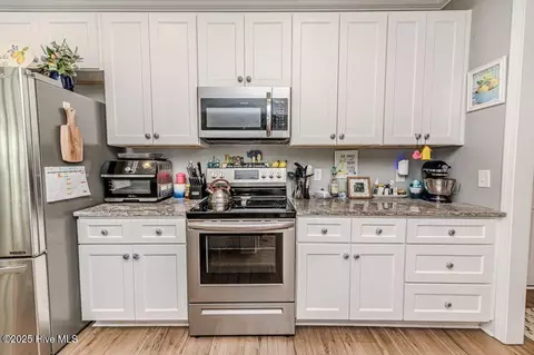 Kitchen - 40 Windmere Rd, Pinehurst, NC 28374 photo 2 of 6