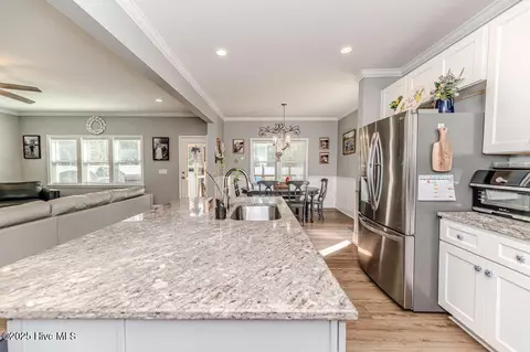 Kitchen - 40 Windmere Rd, Pinehurst, NC 28374 photo 4 of 6