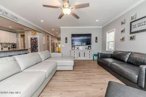 Living - 40 Windmere Rd, Pinehurst, NC 28374 photo 1 of 1