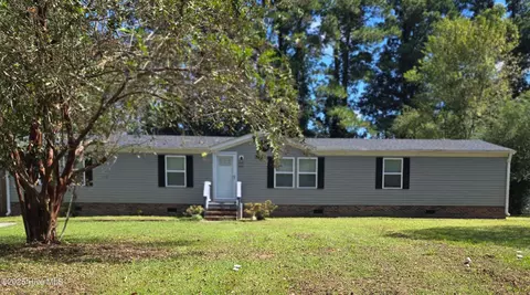104 Dreyton Hall Ct, Rocky Point, NC 28457