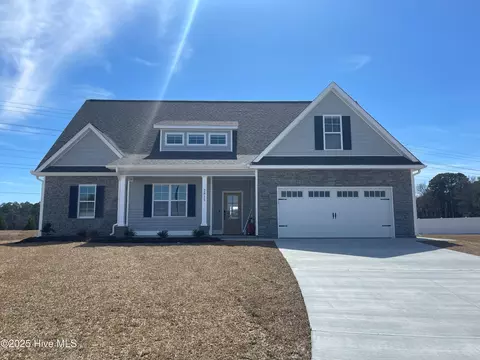 2815 Derreberry Ct, Winterville, NC 28590