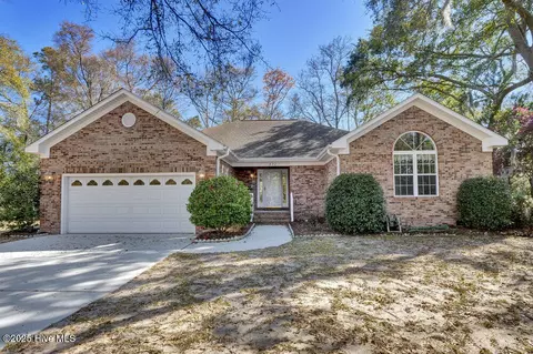 622 Valley Brook Rd, Wilmington, NC 28412