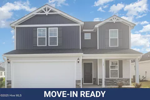 18 W Emily Gardens Dr, Selma, NC 27576