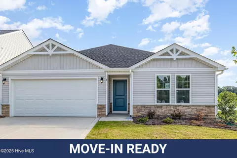 8 W Emily Gardens Dr, Selma, NC 27576