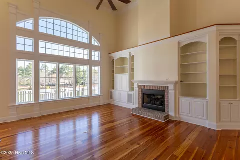 Living - 30 Royal Dublin Downs, Pinehurst, NC 28374 photo 3 of 5