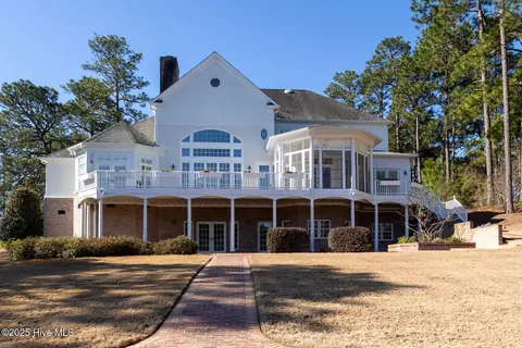 Exterior - 30 Royal Dublin Downs, Pinehurst, NC 28374 photo 5 of 8