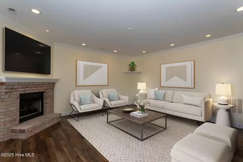 Living - 30 Royal Dublin Downs, Pinehurst, NC 28374 photo 4 of 5