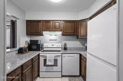 Kitchen - 5 Pine Tree Rd #208, Pinehurst, NC 28374 photo 1 of 2