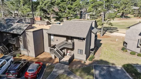 5 Pine Tree Rd #208, Pinehurst, NC 28374