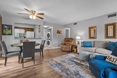 Dining - 5 Pine Tree Rd #208, Pinehurst, NC 28374 photo 1 of 2