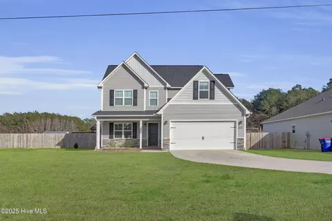 1818 Riggs Rd, Maysville, NC 28555