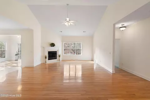102 E Sanderling Cir, Hampstead, NC 28443 photo 5