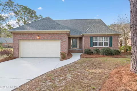 102 E Sanderling Cir, Hampstead, NC 28443
