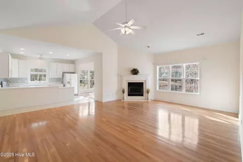 102 E Sanderling Cir, Hampstead, NC 28443 photo 6
