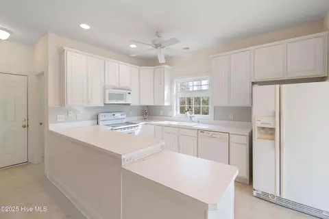 102 E Sanderling Cir, Hampstead, NC 28443 photo 20