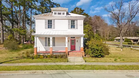 329 W Jones St, Trenton, NC 28585