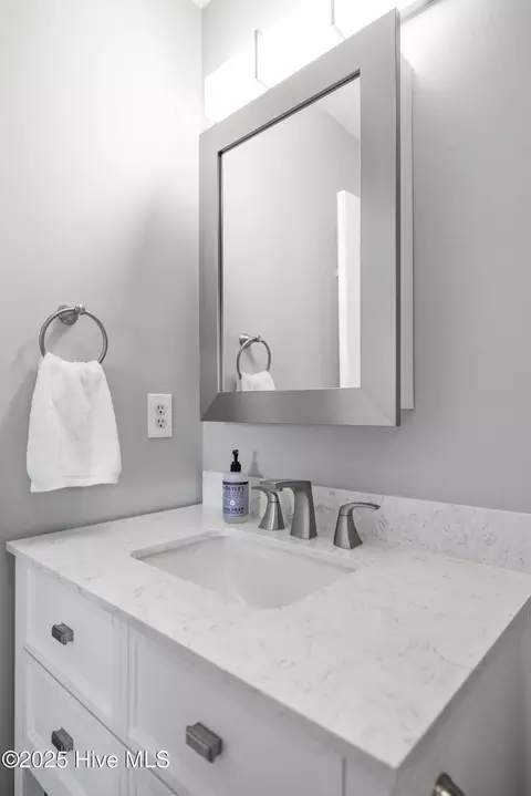 Bath - 105 Olive Ln, Mount Olive, NC 28365 photo 2 of 5