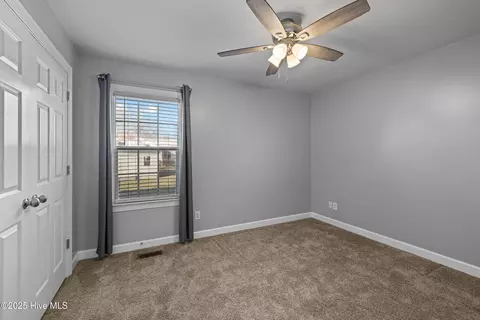 Bedroom - 105 Olive Ln, Mount Olive, NC 28365 photo 3 of 4