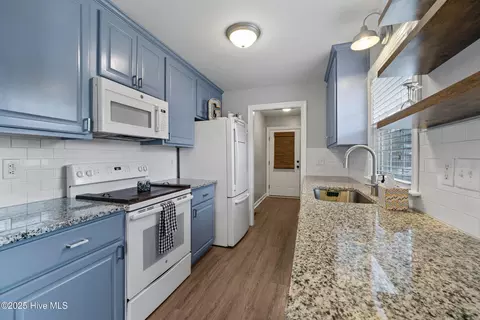 Kitchen - 105 Olive Ln, Mount Olive, NC 28365 photo 3 of 5