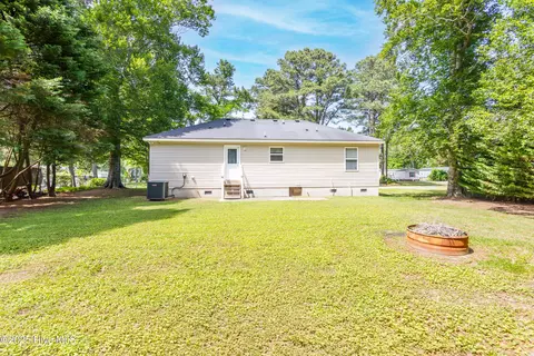 Exterior - 123 Willow Dr, Moyock, NC 27958 photo 5 of 5