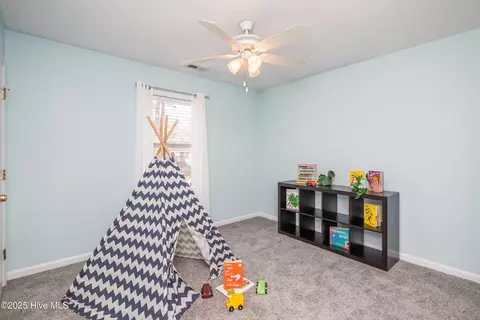 Bedroom - 123 Willow Dr, Moyock, NC 27958 photo 4 of 5