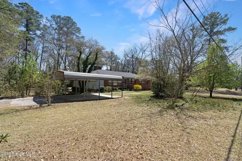 1306 Carolina Dr, Rockingham, NC 28379