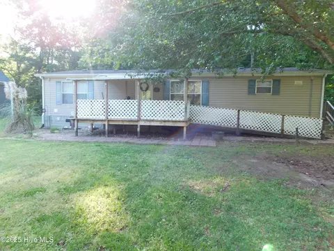 141 W Island Trl, Hertford, NC 27944
