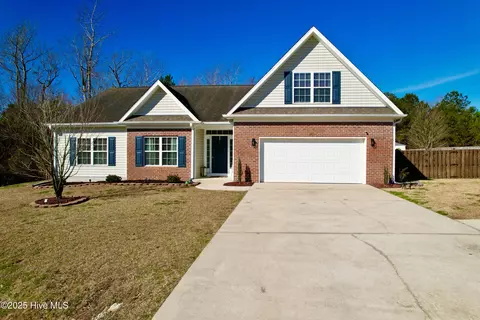 201 Emerald Ridge Rd, Jacksonville, NC 28546