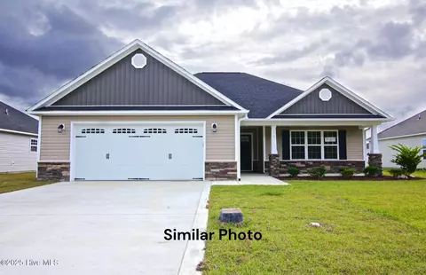 711 Regiment Rd, Jacksonville, NC 28546